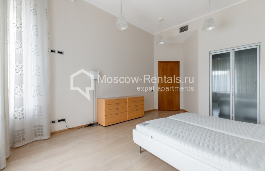 Photo #12 4-room (3 BR) apartment for <a href="http://moscow-rentals.ru/en/articles/long-term-rent" target="_blank">a long-term</a> rent
 in Russia, Moscow, Brusov lane, 1Б С 1