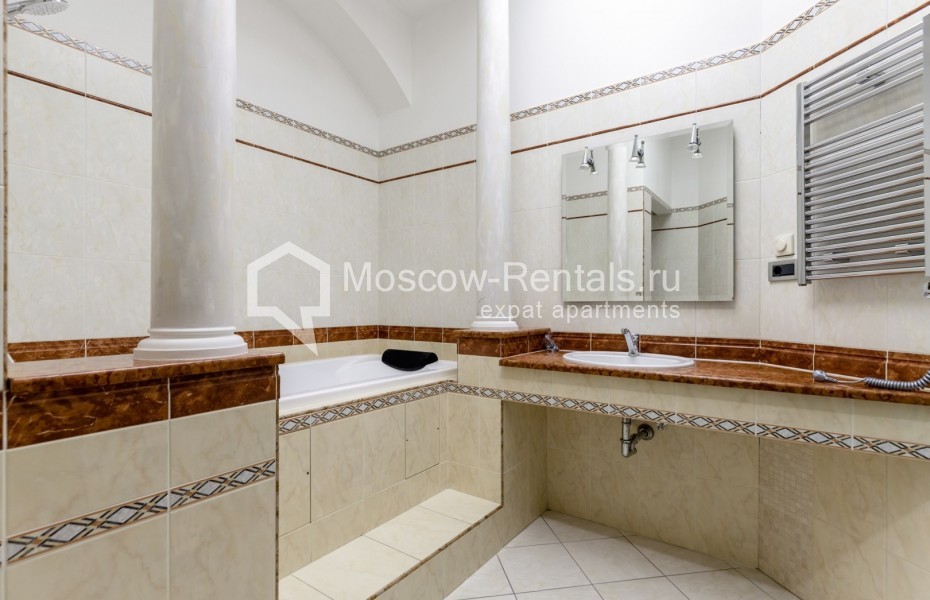 Photo #14 4-room (3 BR) apartment for <a href="http://moscow-rentals.ru/en/articles/long-term-rent" target="_blank">a long-term</a> rent
 in Russia, Moscow, Brusov lane, 1Б С 1