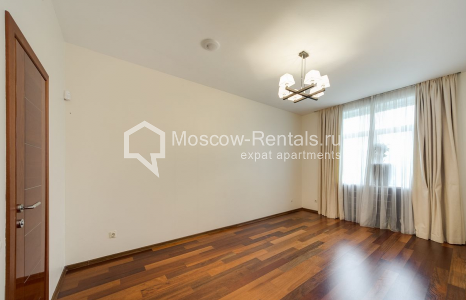 Photo #7 3-room (2 BR) apartment for <a href="http://moscow-rentals.ru/en/articles/long-term-rent" target="_blank">a long-term</a> rent
 in Russia, Moscow, Troitskaya str,  5
