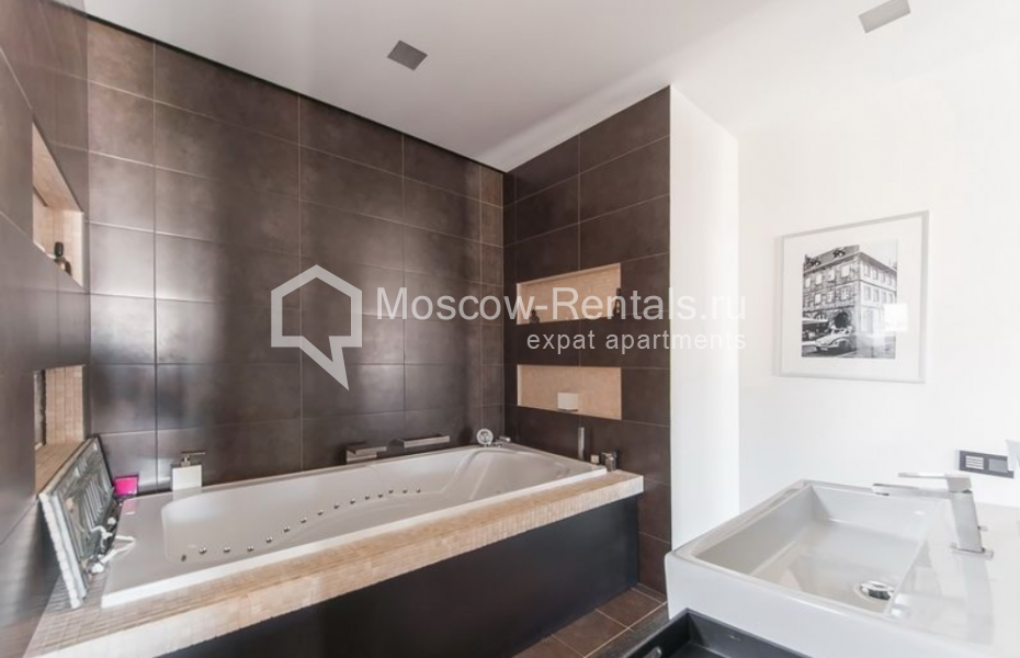 Photo #17 3-room (2 BR) apartment for <a href="http://moscow-rentals.ru/en/articles/long-term-rent" target="_blank">a long-term</a> rent
 in Russia, Moscow, Maly Sukharevsky lane,  7