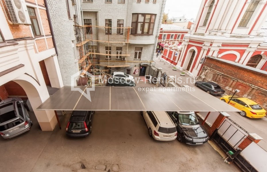Photo #25 4-room (3 BR) apartment for <a href="http://moscow-rentals.ru/en/articles/long-term-rent" target="_blank">a long-term</a> rent
 in Russia, Moscow, Malaya Ordynka str, 3