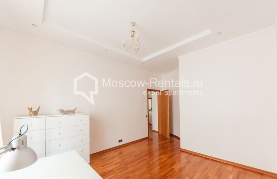 Photo #15 4-room (3 BR) apartment for <a href="http://moscow-rentals.ru/en/articles/long-term-rent" target="_blank">a long-term</a> rent
 in Russia, Moscow, Malaya Ordynka str, 3