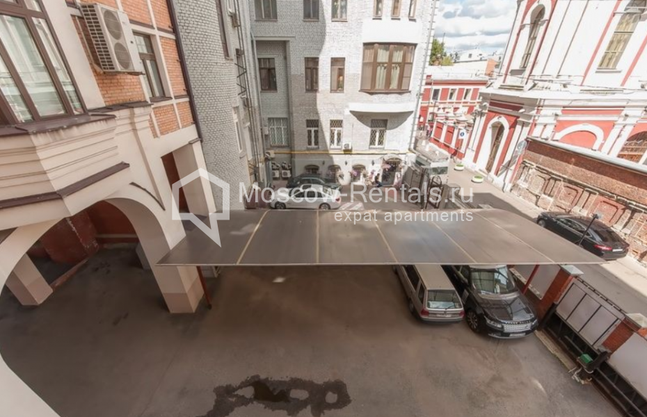 Photo #26 4-room (3 BR) apartment for <a href="http://moscow-rentals.ru/en/articles/long-term-rent" target="_blank">a long-term</a> rent
 in Russia, Moscow, Malaya Ordynka str, 3