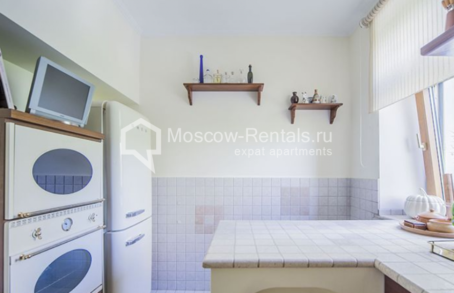 Фото №4 3-комн. кв. в аренду на длительный срок в Россия, Москва, Яковоапостольский пер, 9 С 2