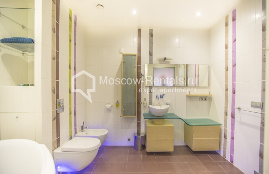 Photo #12 3-room (2 BR) apartment for <a href="http://moscow-rentals.ru/en/articles/long-term-rent" target="_blank">a long-term</a> rent
 in Russia, Moscow, Strastnoi blv, 10 к 1