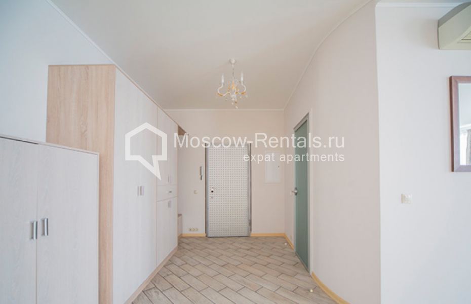 Photo #10 3-room (2 BR) apartment for <a href="http://moscow-rentals.ru/en/articles/long-term-rent" target="_blank">a long-term</a> rent
 in Russia, Moscow, 1st Kolobovsky lane, 18