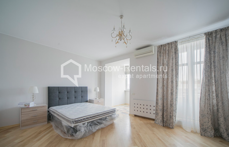 Photo #5 3-room (2 BR) apartment for <a href="http://moscow-rentals.ru/en/articles/long-term-rent" target="_blank">a long-term</a> rent
 in Russia, Moscow, 1st Kolobovsky lane, 18