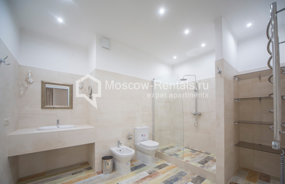 Photo #8 3-room (2 BR) apartment for <a href="http://moscow-rentals.ru/en/articles/long-term-rent" target="_blank">a long-term</a> rent
 in Russia, Moscow, 1st Kolobovsky lane, 18