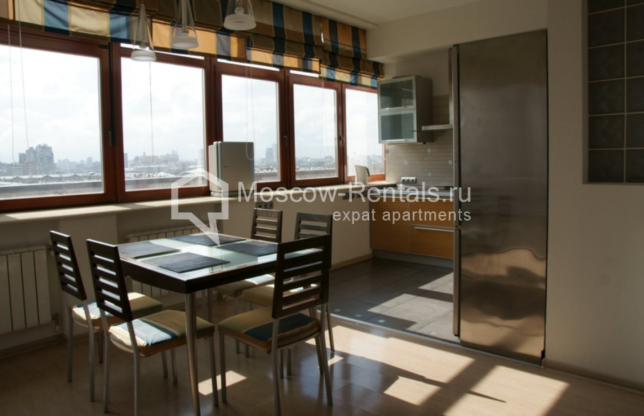Photo #1 4-room (3 BR) apartment for <a href="http://moscow-rentals.ru/en/articles/long-term-rent" target="_blank">a long-term</a> rent
 in Russia, Moscow, Leningradsky prospect, 76 к 1