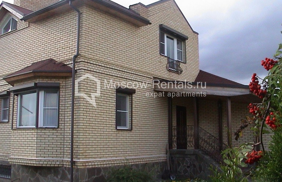 Photo #4 House for <a href="http://moscow-rentals.ru/en/articles/long-term-rent" target="_blank">a long-term</a> rent
 in Russia, Moscow, Moscow region, Shchelkovsky district, New Sloboda village