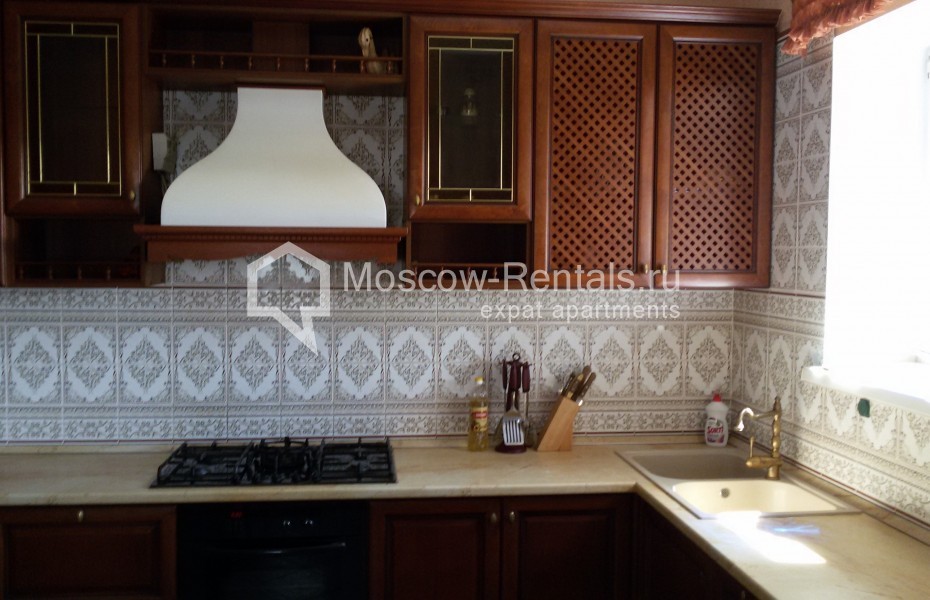 Photo #6 House for <a href="http://moscow-rentals.ru/en/articles/long-term-rent" target="_blank">a long-term</a> rent
 in Russia, Moscow, Moscow region, Shchelkovsky district, New Sloboda village