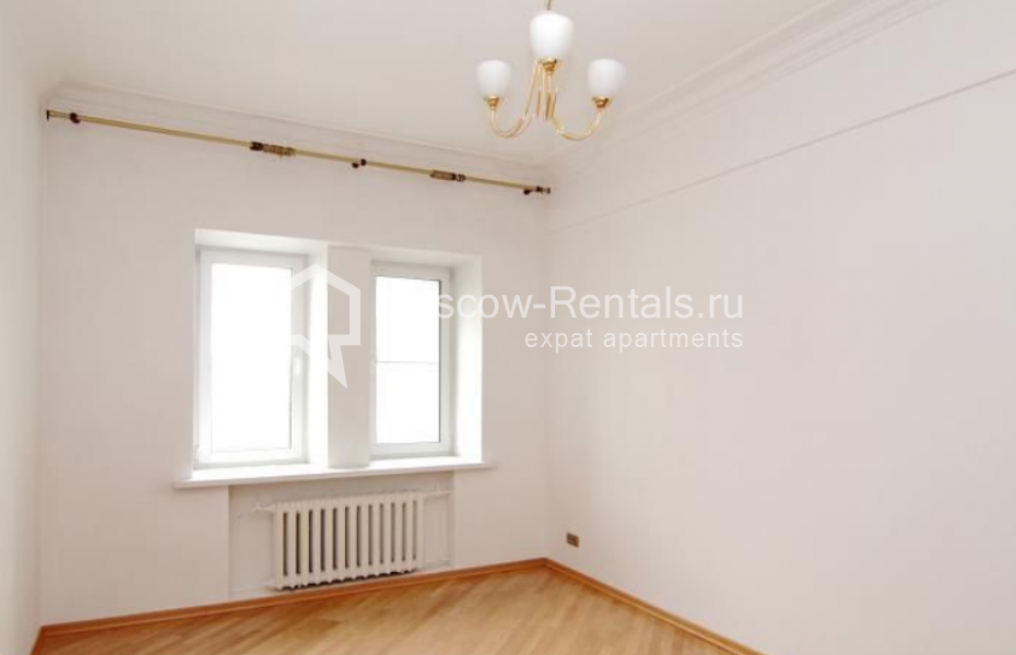 Photo #8 3-room (2 BR) apartment for <a href="http://moscow-rentals.ru/en/articles/long-term-rent" target="_blank">a long-term</a> rent
 in Russia, Moscow, Myasnitskaya str, 40 А