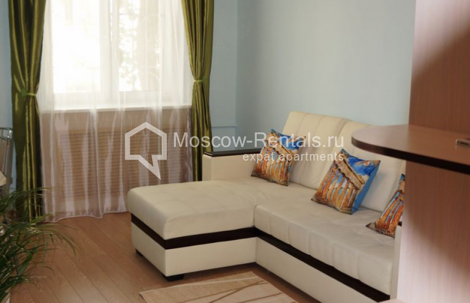 Photo #14 3-room (2 BR) apartment for <a href="http://moscow-rentals.ru/en/articles/long-term-rent" target="_blank">a long-term</a> rent
 in Russia, Moscow, Chistoprudnyi blv, 12 К 2