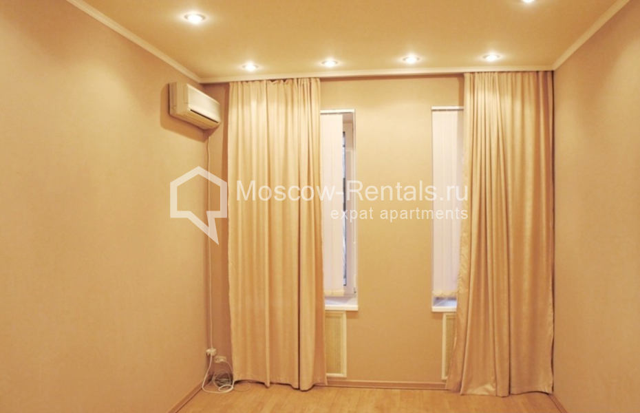 Photo #12 3-room (2 BR) apartment for <a href="http://moscow-rentals.ru/en/articles/long-term-rent" target="_blank">a long-term</a> rent
 in Russia, Moscow, Bolshoi Sergievsky lane, 17 / 20