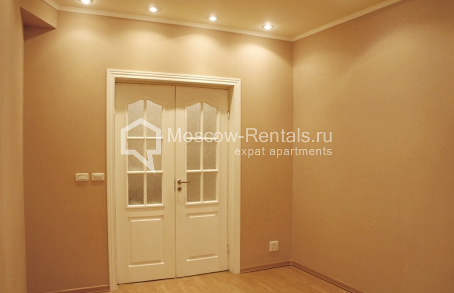 Photo #15 3-room (2 BR) apartment for <a href="http://moscow-rentals.ru/en/articles/long-term-rent" target="_blank">a long-term</a> rent
 in Russia, Moscow, Bolshoi Sergievsky lane, 17 / 20