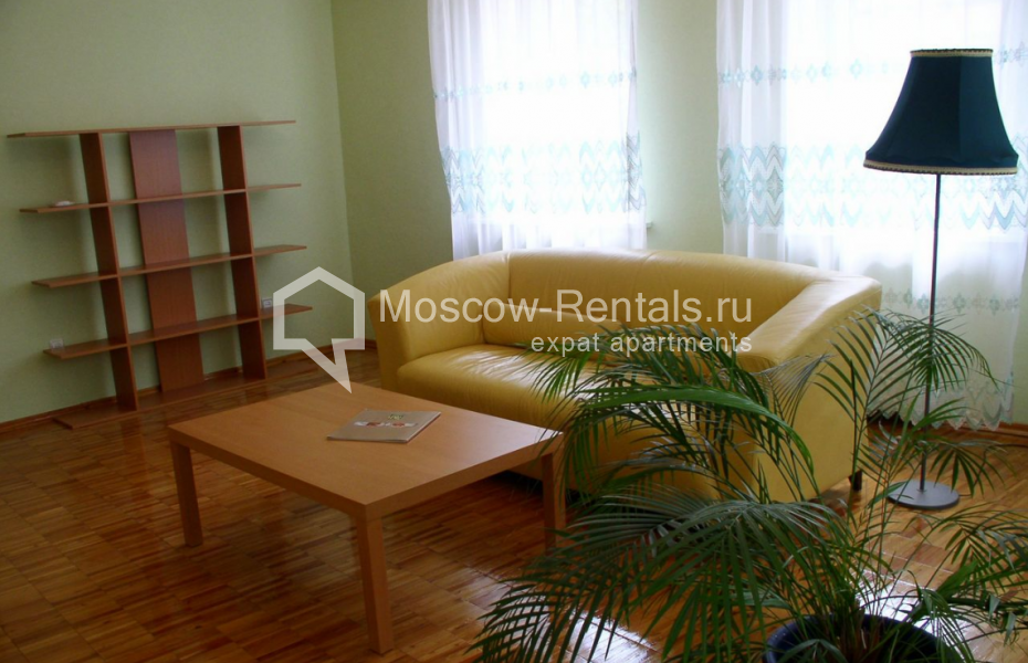 Photo #2 3-room (2 BR) apartment for <a href="http://moscow-rentals.ru/en/articles/long-term-rent" target="_blank">a long-term</a> rent
 in Russia, Moscow, Trubnaya str, 22/1