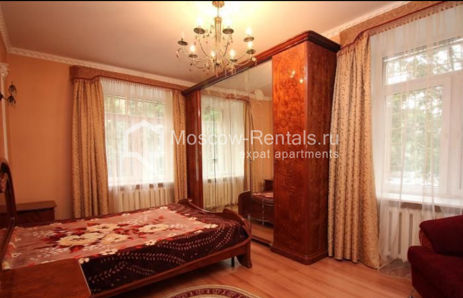 Photo #6 3-room (2 BR) apartment for <a href="http://moscow-rentals.ru/en/articles/long-term-rent" target="_blank">a long-term</a> rent
 in Russia, Moscow, Khomutovsky tup, 4к2