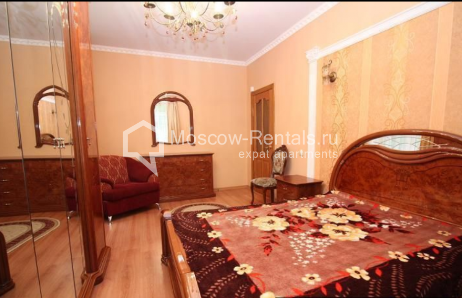 Photo #7 3-room (2 BR) apartment for <a href="http://moscow-rentals.ru/en/articles/long-term-rent" target="_blank">a long-term</a> rent
 in Russia, Moscow, Khomutovsky tup, 4к2