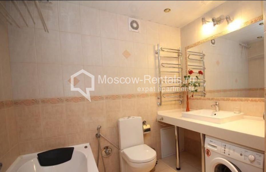Photo #9 3-room (2 BR) apartment for <a href="http://moscow-rentals.ru/en/articles/long-term-rent" target="_blank">a long-term</a> rent
 in Russia, Moscow, Khomutovsky tup, 4к2