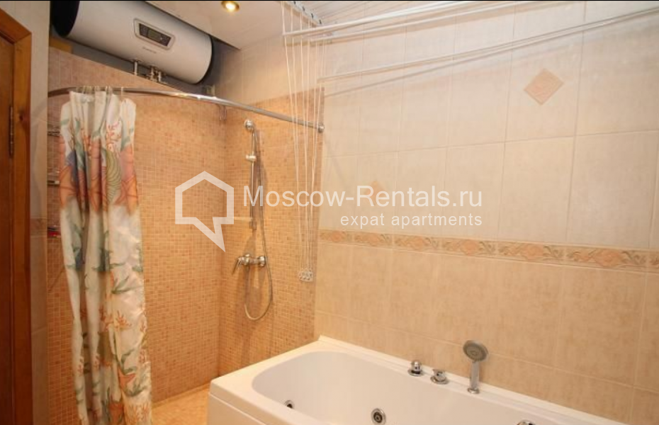 Photo #10 3-room (2 BR) apartment for <a href="http://moscow-rentals.ru/en/articles/long-term-rent" target="_blank">a long-term</a> rent
 in Russia, Moscow, Khomutovsky tup, 4к2