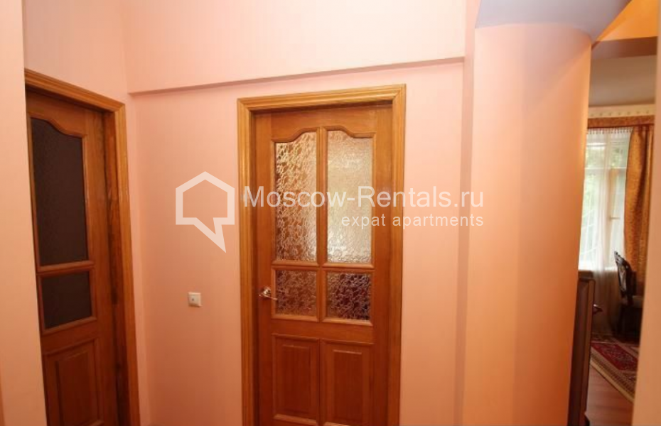 Photo #11 3-room (2 BR) apartment for <a href="http://moscow-rentals.ru/en/articles/long-term-rent" target="_blank">a long-term</a> rent
 in Russia, Moscow, Khomutovsky tup, 4к2