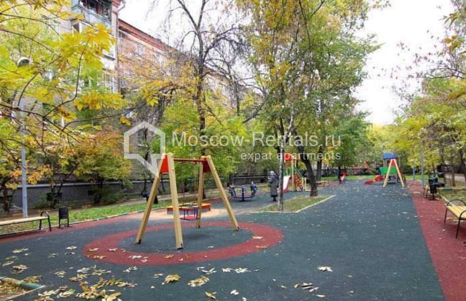 Photo #15 3-room (2 BR) apartment for <a href="http://moscow-rentals.ru/en/articles/long-term-rent" target="_blank">a long-term</a> rent
 in Russia, Moscow, Khomutovsky tup, 4к2