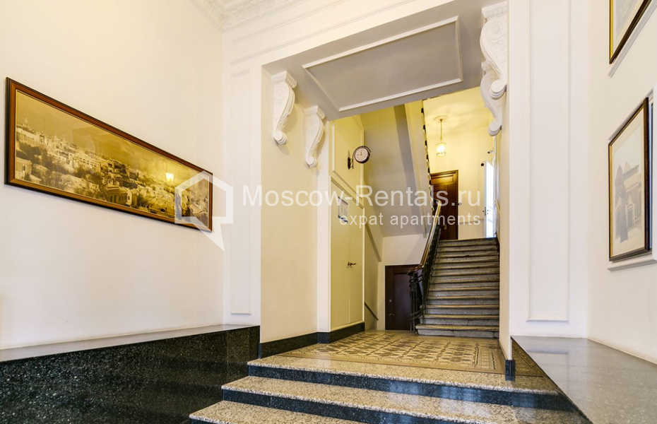 Photo #21 3-room (2 BR) apartment for <a href="http://moscow-rentals.ru/en/articles/long-term-rent" target="_blank">a long-term</a> rent
 in Russia, Moscow, Malaya Ordynka, 36