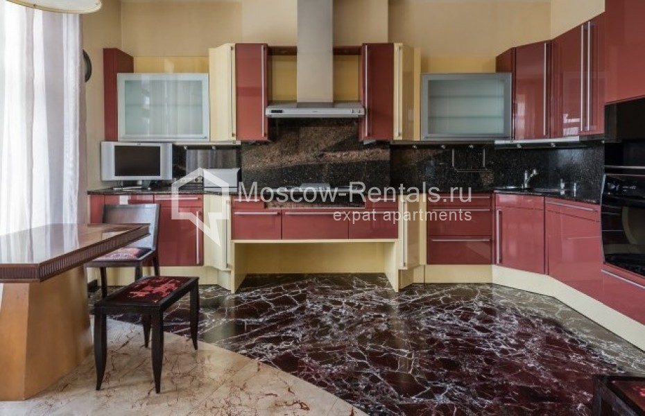 Photo #12 5-room (4 BR) apartment for <a href="http://moscow-rentals.ru/en/articles/long-term-rent" target="_blank">a long-term</a> rent
 in Russia, Moscow, Maly Kakovinsky lane, 8