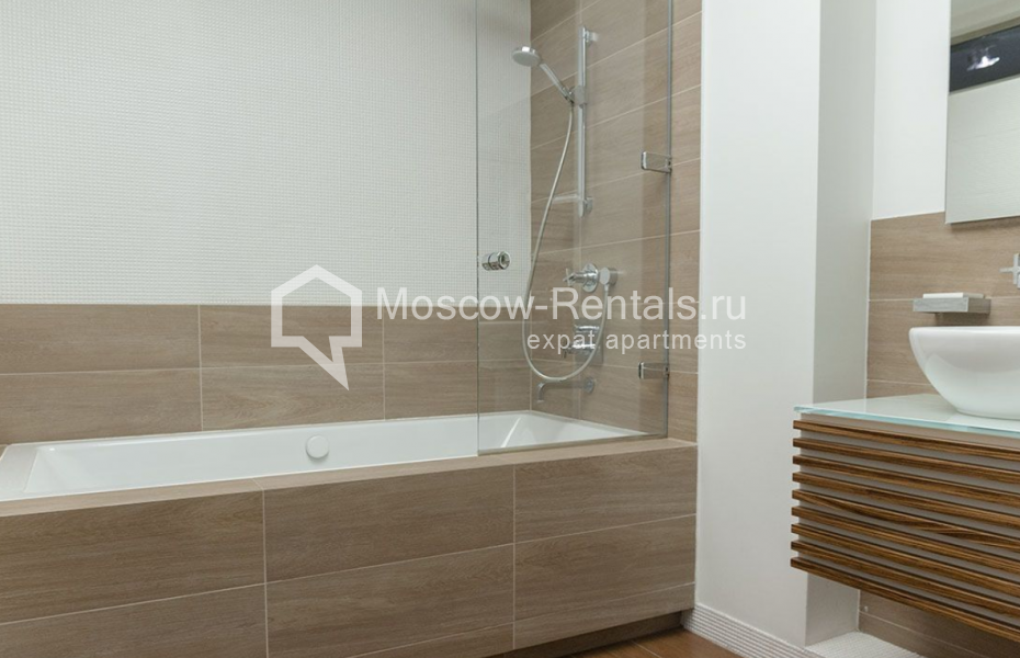 Photo #12 4-room (3 BR) apartment for <a href="http://moscow-rentals.ru/en/articles/long-term-rent" target="_blank">a long-term</a> rent
 in Russia, Moscow, Brusov lane, 2/14 С 4