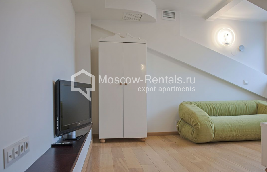 Photo #9 4-room (3 BR) apartment for <a href="http://moscow-rentals.ru/en/articles/long-term-rent" target="_blank">a long-term</a> rent
 in Russia, Moscow, Brusov lane, 2/14 С 4
