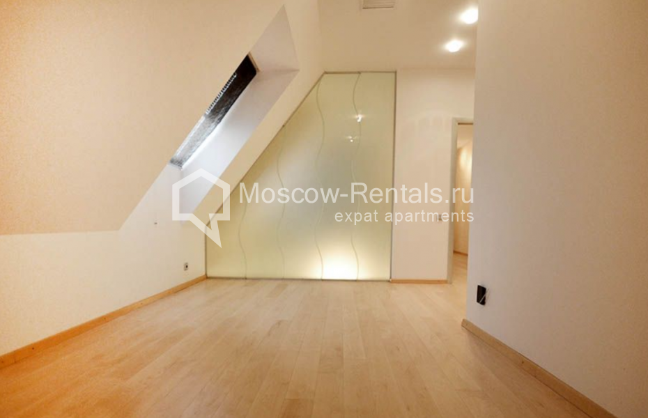 Photo #12 5-room (4 BR) apartment for <a href="http://moscow-rentals.ru/en/articles/long-term-rent" target="_blank">a long-term</a> rent
 in Russia, Moscow, Merzlyakovsky lane, 13