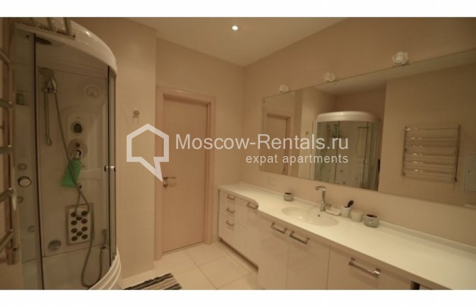 Photo #11 2-room (1 BR) apartment for <a href="http://moscow-rentals.ru/en/articles/long-term-rent" target="_blank">a long-term</a> rent
 in Russia, Moscow, str. Pokryshkina, 1h1