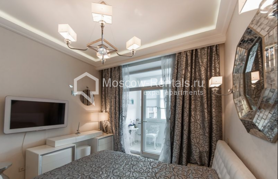 Photo #16 4-room (3 BR) apartment for <a href="http://moscow-rentals.ru/en/articles/long-term-rent" target="_blank">a long-term</a> rent
 in Russia, Moscow, Aleksandra Nevskogo str, 27
