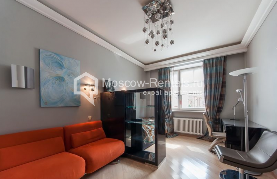 Photo #23 4-room (3 BR) apartment for <a href="http://moscow-rentals.ru/en/articles/long-term-rent" target="_blank">a long-term</a> rent
 in Russia, Moscow, Aleksandra Nevskogo str, 27