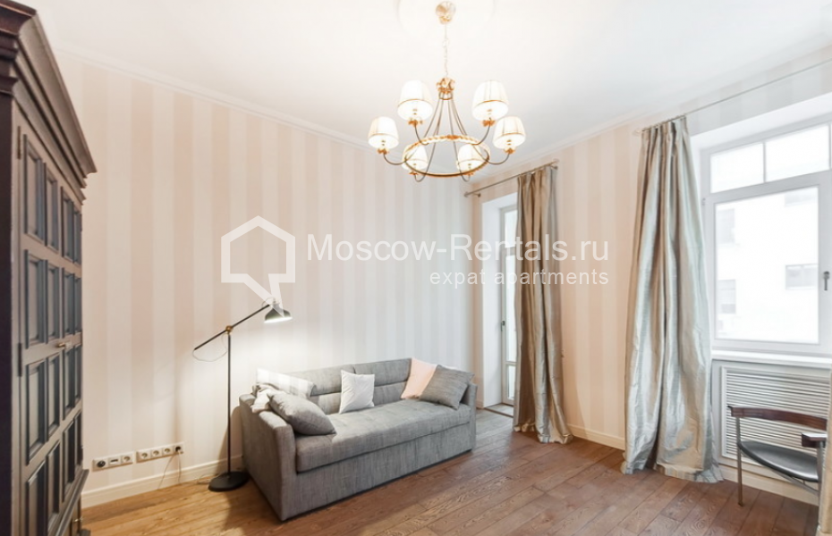 Photo #6 4-room (3 BR) apartment for <a href="http://moscow-rentals.ru/en/articles/long-term-rent" target="_blank">a long-term</a> rent
 in Russia, Moscow, Leontievsky lane, 11