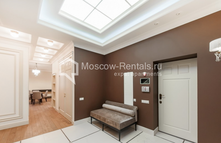 Photo #8 4-room (3 BR) apartment for <a href="http://moscow-rentals.ru/en/articles/long-term-rent" target="_blank">a long-term</a> rent
 in Russia, Moscow, Leontievsky lane, 11