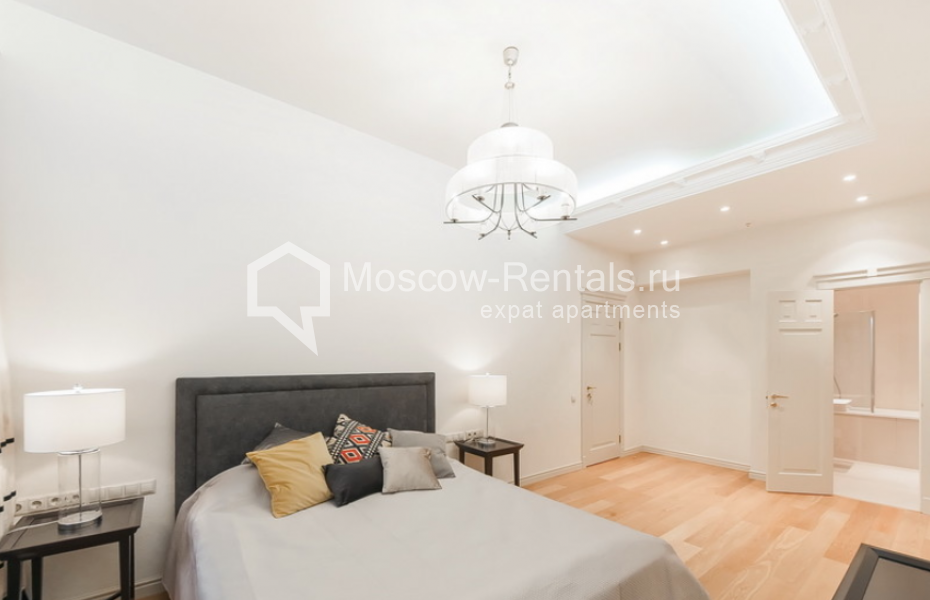 Photo #12 4-room (3 BR) apartment for <a href="http://moscow-rentals.ru/en/articles/long-term-rent" target="_blank">a long-term</a> rent
 in Russia, Moscow, Leontievsky lane, 11