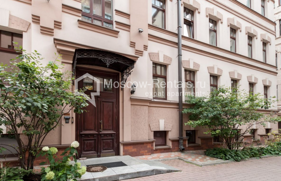 Photo #1 5-room (4 BR) apartment for <a href="http://moscow-rentals.ru/en/articles/long-term-rent" target="_blank">a long-term</a> rent
 in Russia, Moscow, Bolshoi Palashevskyi lane, 1С2