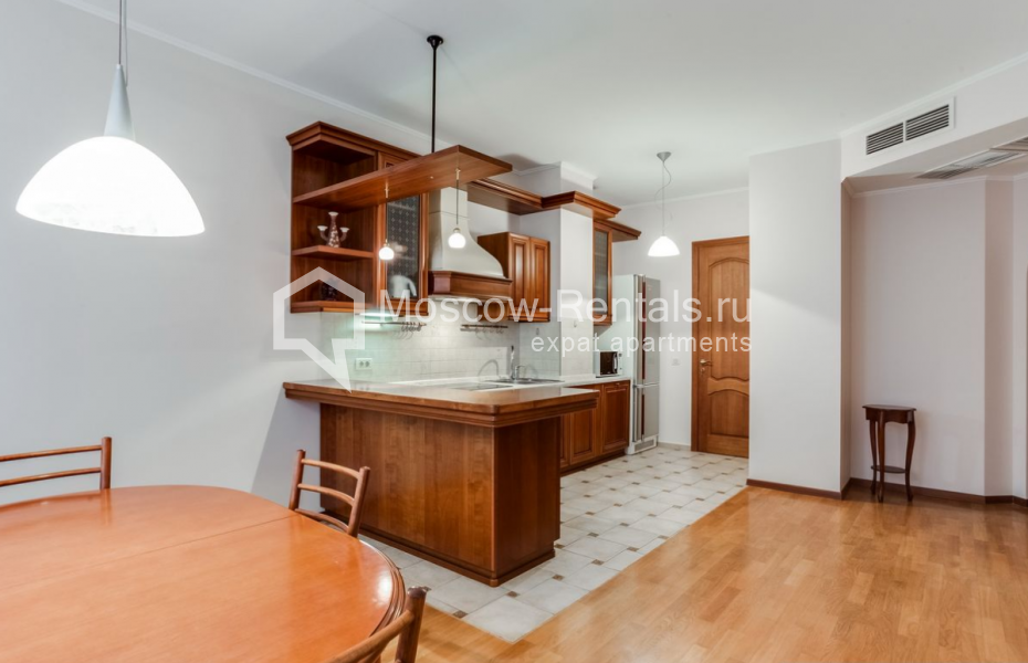 Photo #2 3-room (2 BR) apartment for <a href="http://moscow-rentals.ru/en/articles/long-term-rent" target="_blank">a long-term</a> rent
 in Russia, Moscow, Trubnikovskyi lane, 13 С 1