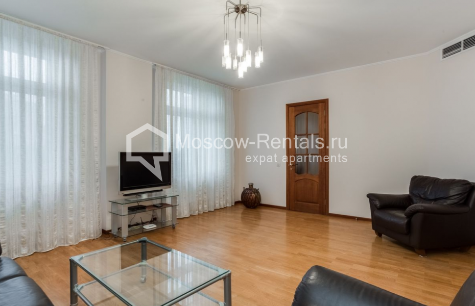 Photo #3 3-room (2 BR) apartment for <a href="http://moscow-rentals.ru/en/articles/long-term-rent" target="_blank">a long-term</a> rent
 in Russia, Moscow, Trubnikovskyi lane, 13 С 1