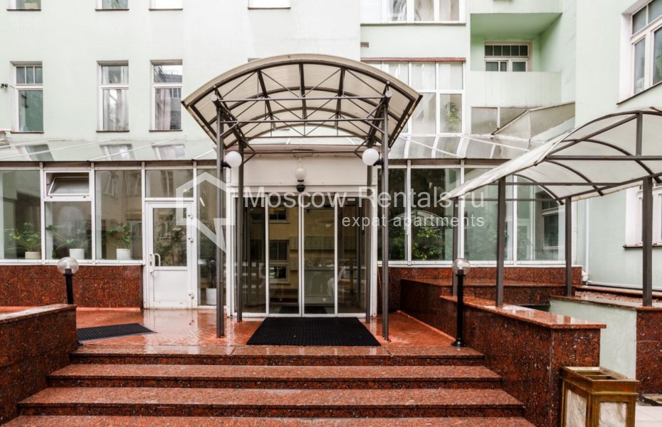 Photo #19 3-room (2 BR) apartment for <a href="http://moscow-rentals.ru/en/articles/long-term-rent" target="_blank">a long-term</a> rent
 in Russia, Moscow, Trubnikovskyi lane, 13 С 1