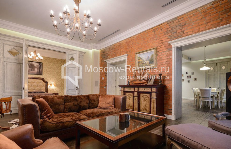 Photo #1 3-room (2 BR) apartment for <a href="http://moscow-rentals.ru/en/articles/long-term-rent" target="_blank">a long-term</a> rent
 in Russia, Moscow, Prechistenka str, 31/16