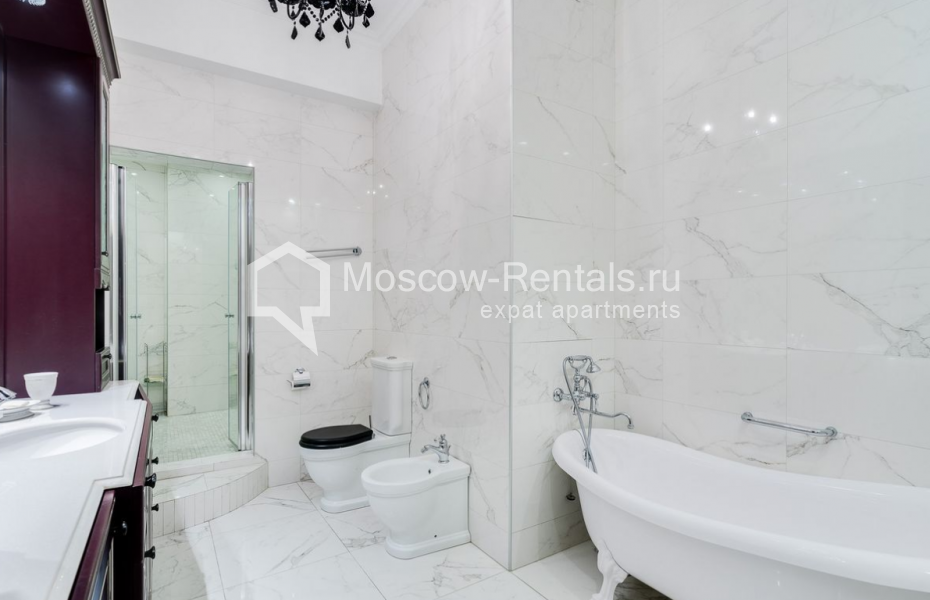 Photo #10 3-room (2 BR) apartment for <a href="http://moscow-rentals.ru/en/articles/long-term-rent" target="_blank">a long-term</a> rent
 in Russia, Moscow, Kutuzovsky prosp, 2/1 К 1 А