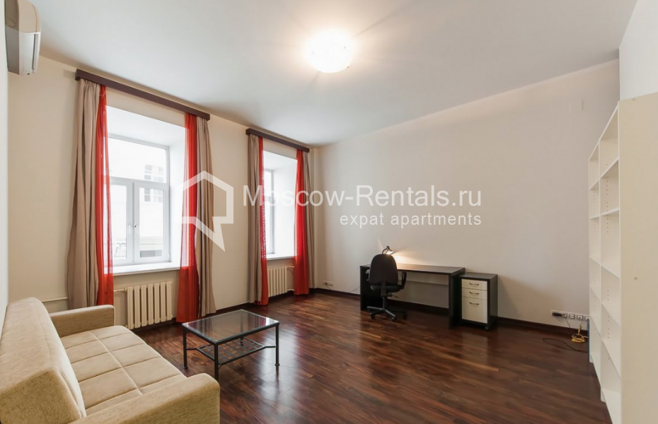 Photo #11 2-room (1 BR) apartment for <a href="http://moscow-rentals.ru/en/articles/long-term-rent" target="_blank">a long-term</a> rent
 in Russia, Moscow, Sretensky lane,  4