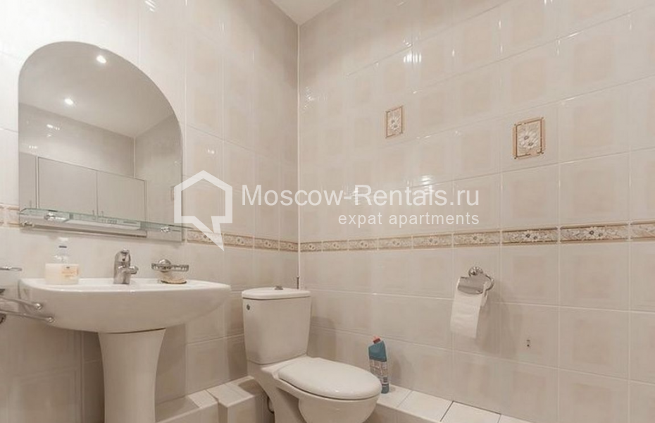 Photo #11 3-room (2 BR) apartment for <a href="http://moscow-rentals.ru/en/articles/long-term-rent" target="_blank">a long-term</a> rent
 in Russia, Moscow, Daev lane, 5