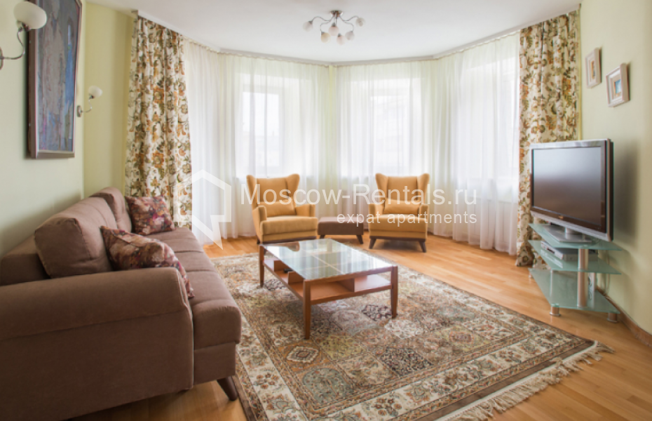 Photo #2 3-room (2 BR) apartment for <a href="http://moscow-rentals.ru/en/articles/long-term-rent" target="_blank">a long-term</a> rent
 in Russia, Moscow, Daev lane, 14