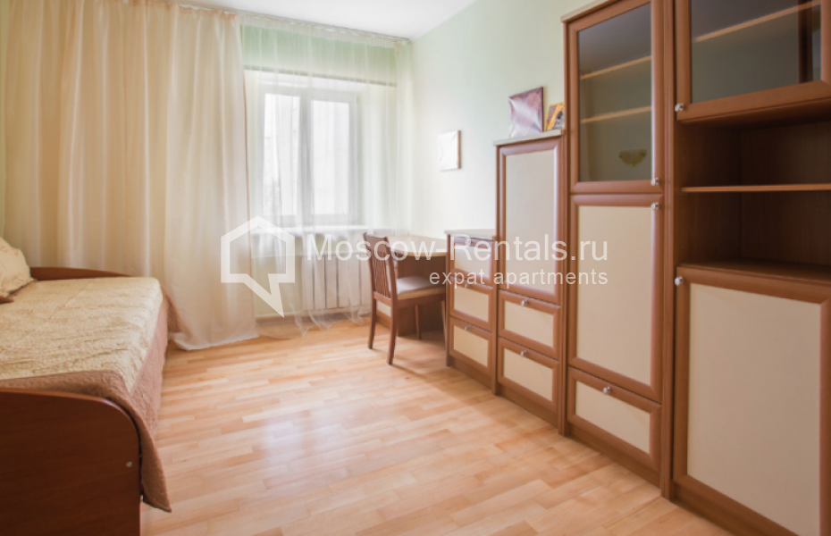 Photo #12 3-room (2 BR) apartment for <a href="http://moscow-rentals.ru/en/articles/long-term-rent" target="_blank">a long-term</a> rent
 in Russia, Moscow, Daev lane, 14