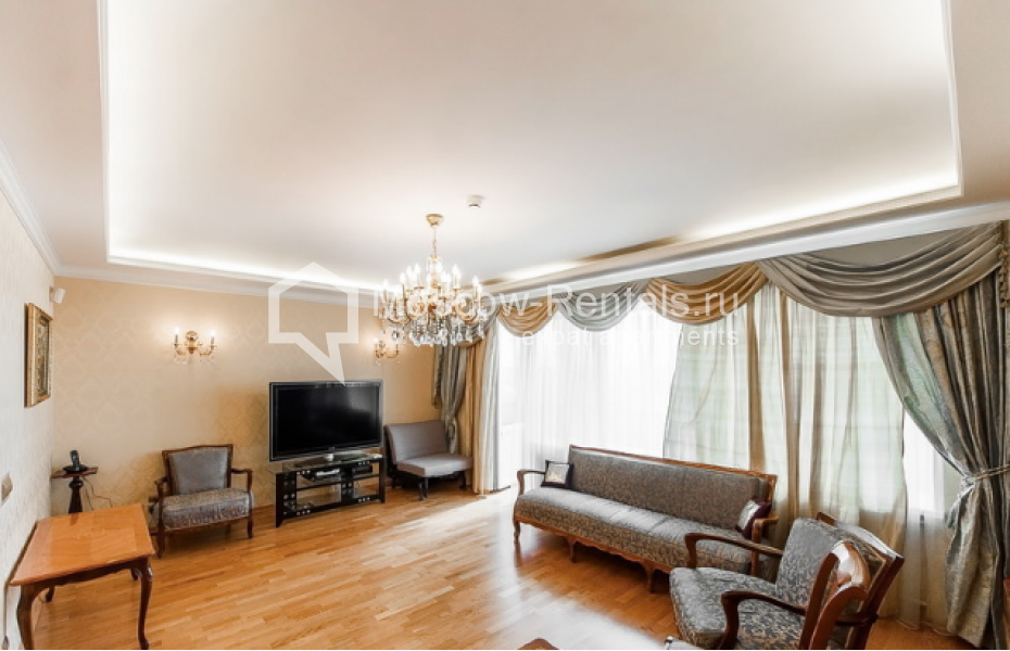 Photo #1 3-room (2 BR) apartment for <a href="http://moscow-rentals.ru/en/articles/long-term-rent" target="_blank">a long-term</a> rent
 in Russia, Moscow, Durasovskyi lane, 9