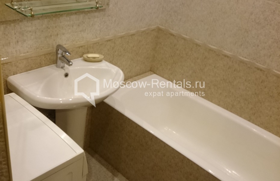Photo #13 3-room (2 BR) apartment for <a href="http://moscow-rentals.ru/en/articles/long-term-rent" target="_blank">a long-term</a> rent
 in Russia, Moscow, Mira prosp, 85