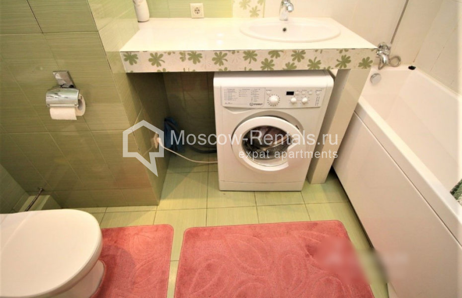 Photo #14 3-room (2 BR) apartment for <a href="http://moscow-rentals.ru/en/articles/long-term-rent" target="_blank">a long-term</a> rent
 in Russia, Moscow, Nizhnyaya str, 4